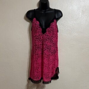 Secret Treasures Fuchsia and Black Lace Chemise